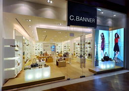 面對(duì)國際知名品牌強(qiáng)勢入駐國內(nèi)市場,千由產(chǎn)品品牌躍升時(shí)尚集團(tuán)迫在眉睫 集和經(jīng)過縝密的品牌檢測與評(píng)估,第一時(shí)間定制一套完美品牌提升策略,及時(shí)幫助千渡過危機(jī)